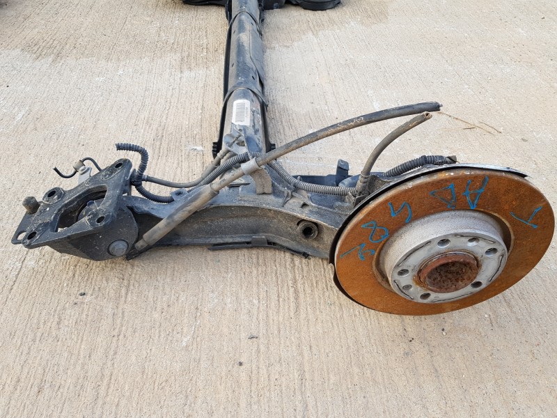 Recambio de puente trasero para citroen berlingo talla m referencia OEM IAM 9822649880  