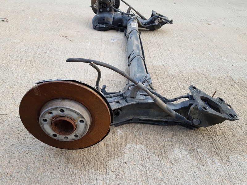 Recambio de puente trasero para citroen berlingo talla m referencia OEM IAM 9822649880  