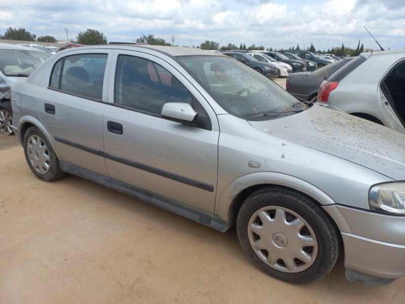 opel astra g berlina del año 1998
