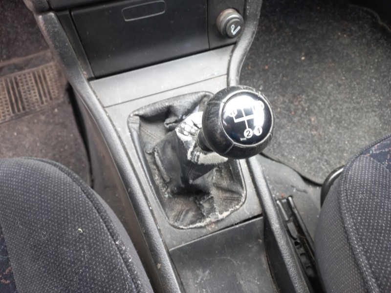 opel astra g berlina del año 1998