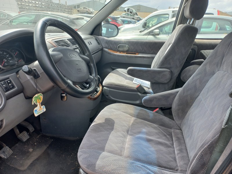 kia carnival ii del año 2002