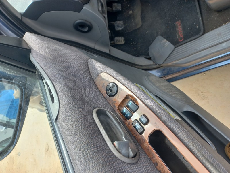 kia carnival ii del año 2002