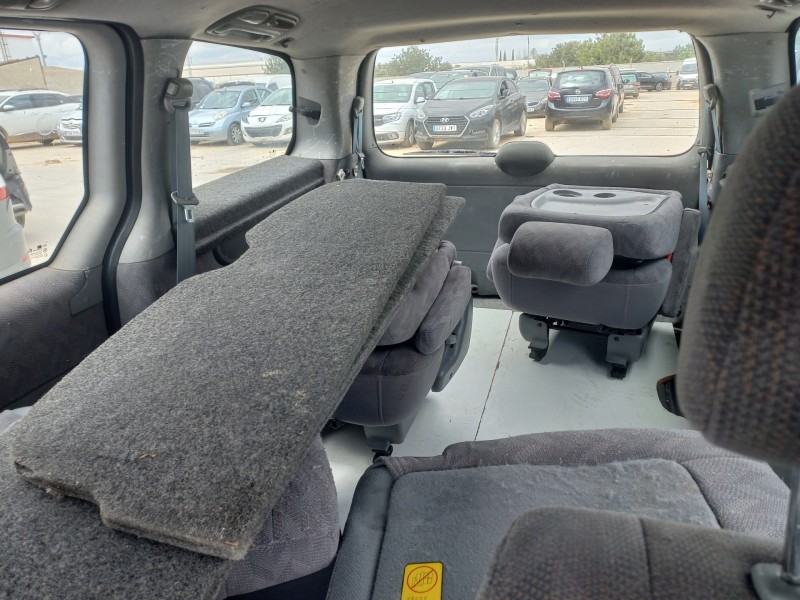 kia carnival ii del año 2002