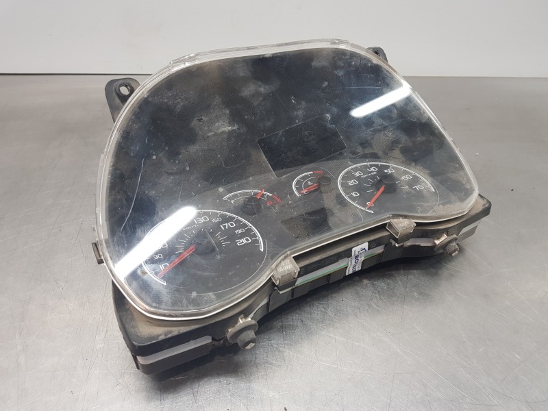 Recambio de cuadro instrumentos para fiat doblo ii cargo (263) furgón basis maxi referencia OEM IAM 51867720  