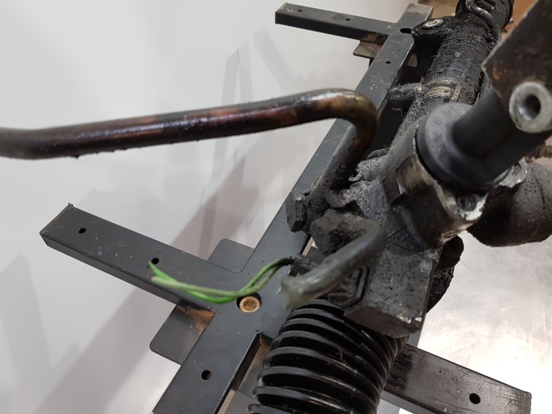 Recambio de cremallera direccion para mercedes clase e (w210) berlina elegance referencia OEM IAM A2104602500  