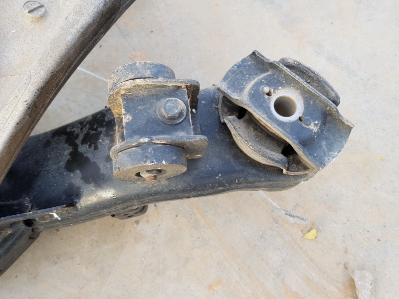 Recambio de puente trasero para jeep gr. cherokee iv 4x4 referencia OEM IAM 4877623AC  