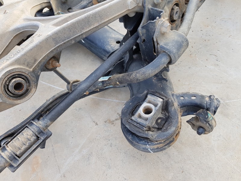 Recambio de puente trasero para jeep gr. cherokee iv 4x4 referencia OEM IAM 4877623AC  