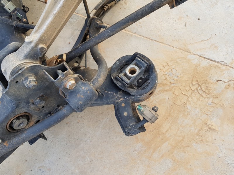 Recambio de puente trasero para jeep gr. cherokee iv 4x4 referencia OEM IAM 4877623AC  