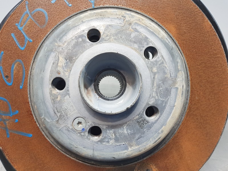 Recambio de mangueta trasera derecha para mercedes clase c (w206) 220 d referencia OEM IAM A2363509800 A2233560100 