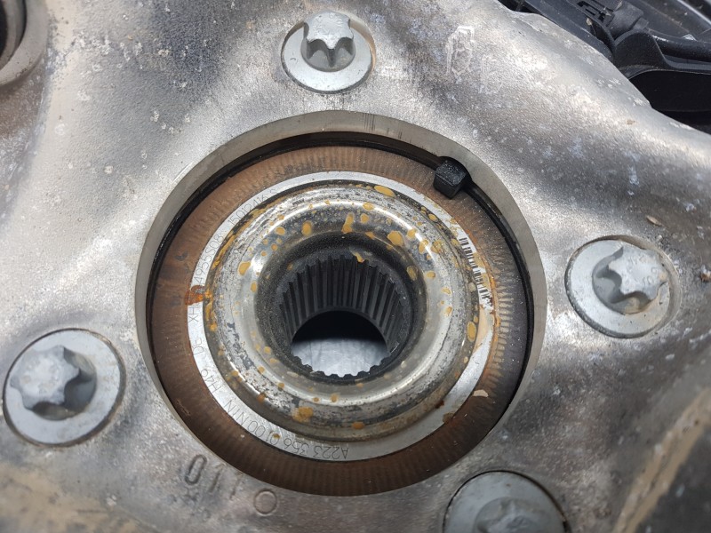 Recambio de mangueta trasera izquierda para mercedes clase c (w206) 220 d referencia OEM IAM A2363509700 A2233560100 