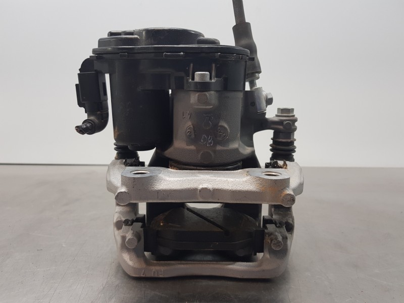 Recambio de pinza freno trasera izquierda para mercedes clase c (w206) 220 d referencia OEM IAM A2064233100 A0009063210 