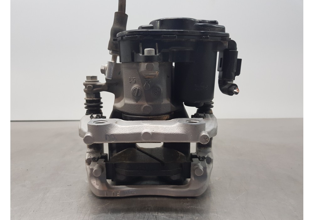 Recambio de pinza freno trasera derecha para mercedes clase c (w206) 220 d referencia OEM IAM A2064233200 A0009063210 