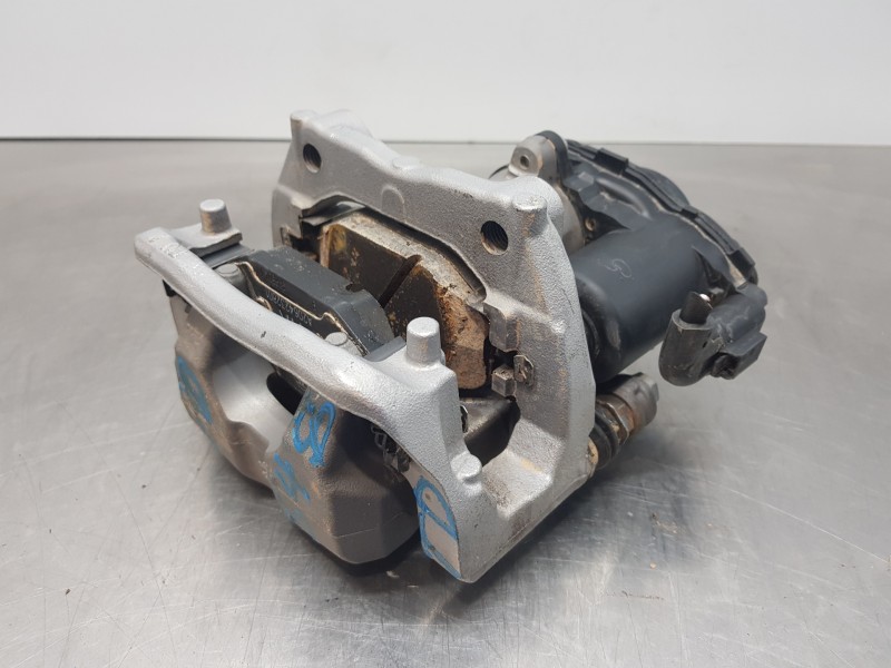 Recambio de pinza freno trasera derecha para mercedes clase c (w206) 220 d referencia OEM IAM A2064233200 A0009063210 