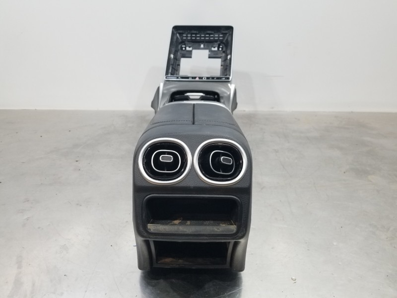 Recambio de apoyabrazos central para mercedes clase c (w206) 220 d referencia OEM IAM A2066809601 A2066809401 A20668094019051