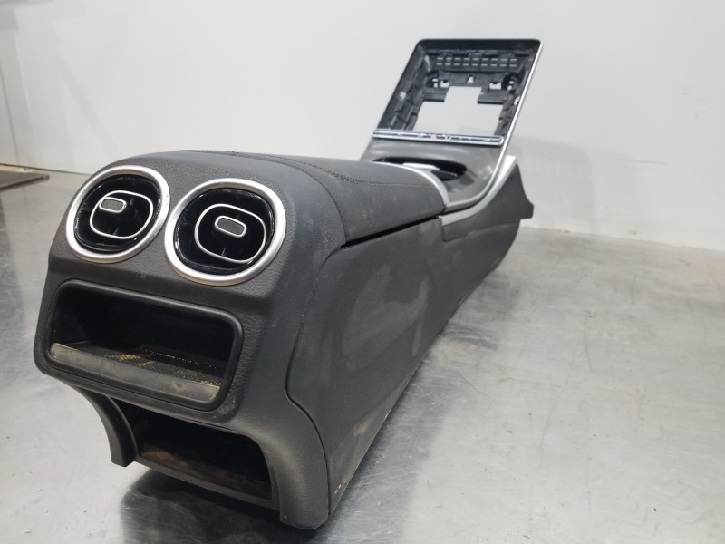 Recambio de apoyabrazos central para mercedes clase c (w206) 220 d referencia OEM IAM A2066809601 A2066809401 A20668094019051