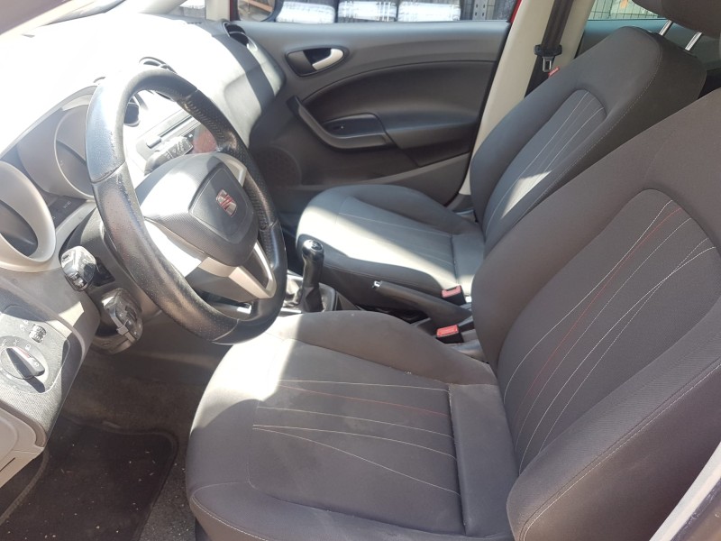 seat ibiza (6j5) del año 2011