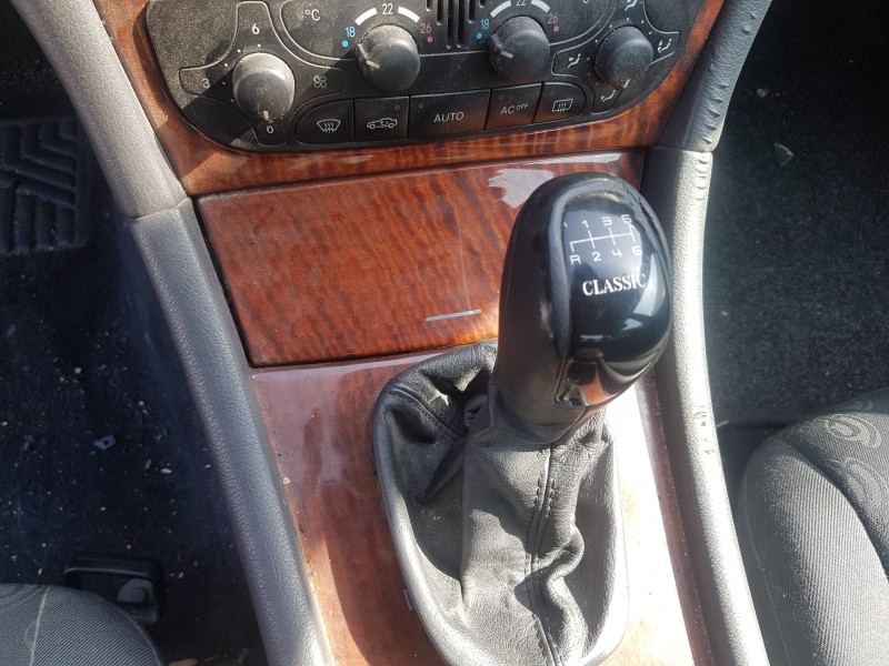 mercedes clase c (w203) berlina del año 2003