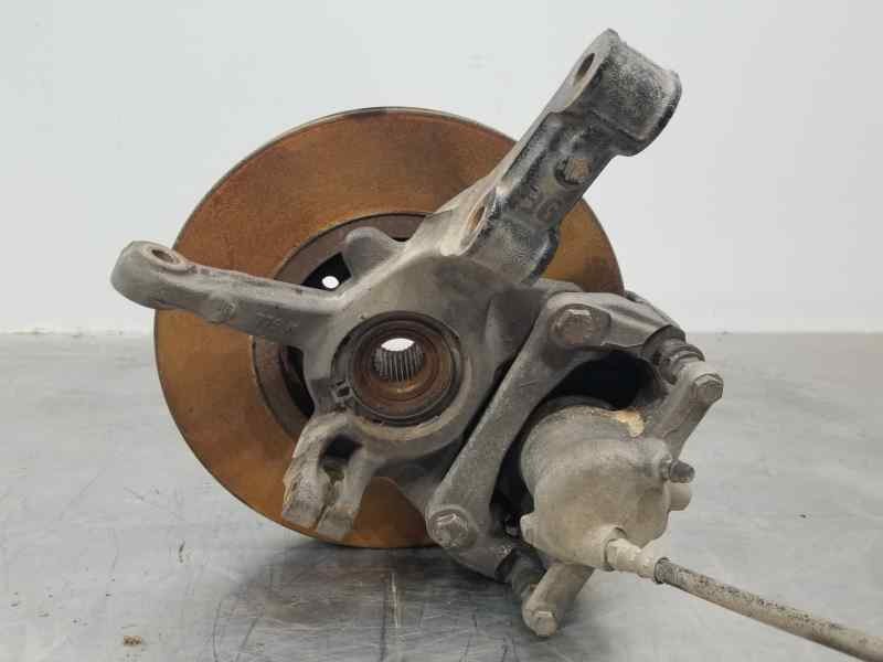 Recambio de mangueta delantera izquierda para renault kangoo combi referencia OEM IAM 8200755585 8200361237 