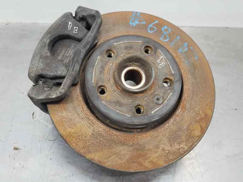 Recambio de mangueta delantera izquierda para renault kangoo combi referencia OEM IAM 8200755585 8200361237 