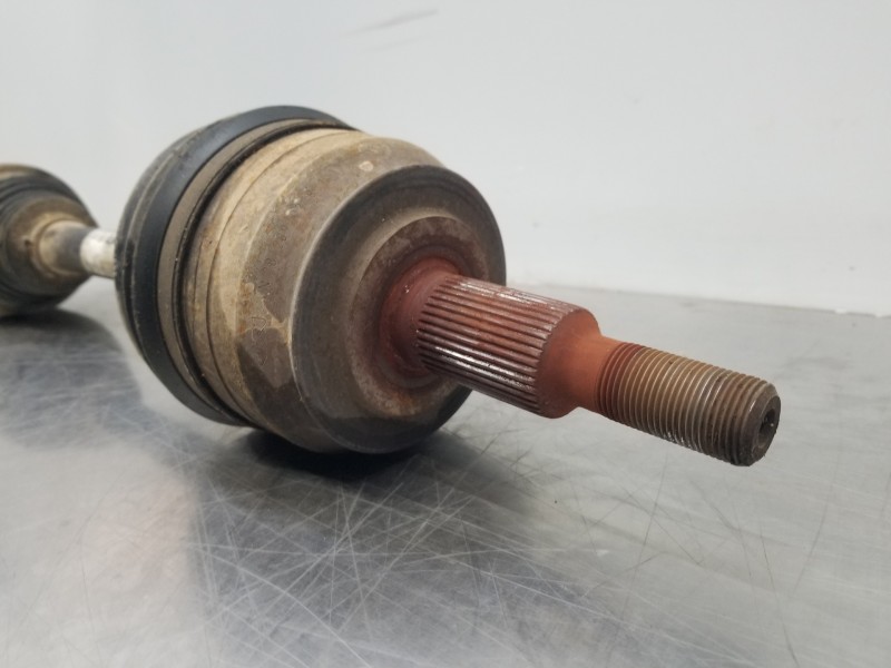 Recambio de transmision delantera izquierda para volkswagen t5 transporter/furgoneta kombi referencia OEM IAM 7H0407271AA  