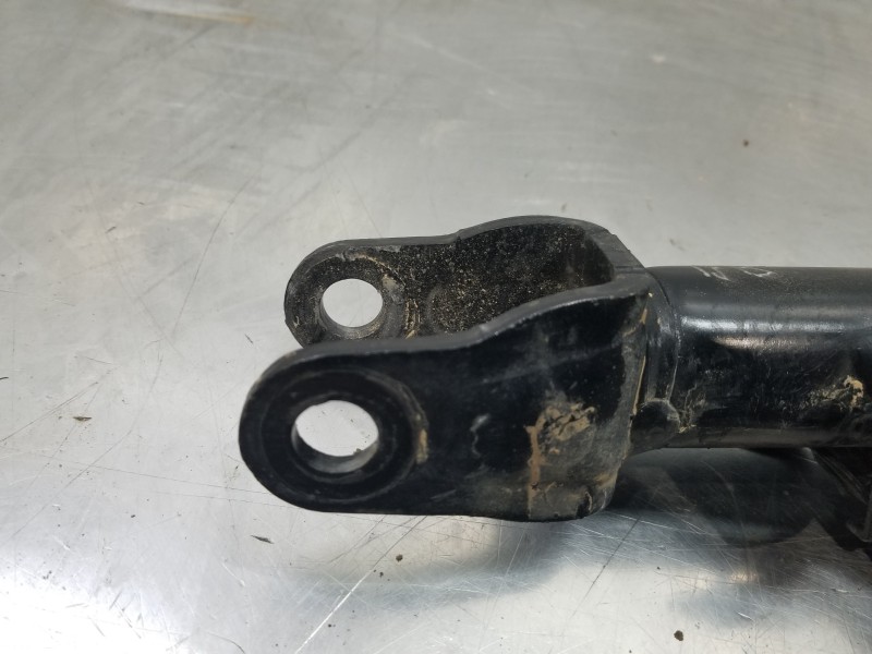 Recambio de amortiguador delantero izquierdo para mercedes clase c (w206) 220 d referencia OEM IAM A2363205202  