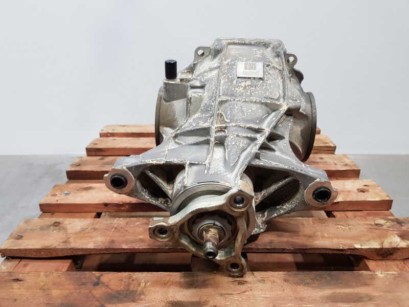 Recambio de diferencial trasero para mercedes clase c (w206) 220 d referencia OEM IAM A2063509103 A2063510200 A2063510200