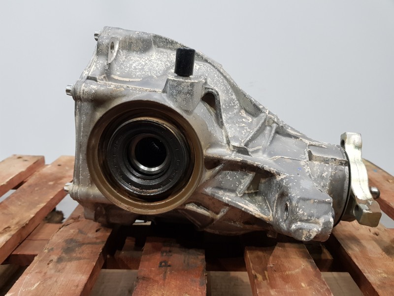 Recambio de diferencial trasero para mercedes clase c (w206) 220 d referencia OEM IAM A2063509103 A2063510200 A2063510200