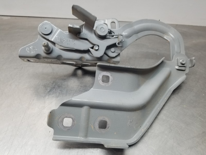 Recambio de bisagra capot para mercedes clase c (w206) 220 d referencia OEM IAM A2068803901  