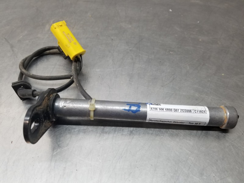 Recambio de bisagra capot para mercedes clase c (w206) 220 d referencia OEM IAM A2069066800  