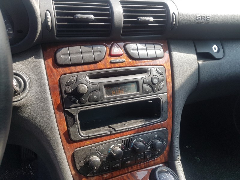 mercedes clase c (w203) berlina del año 2003