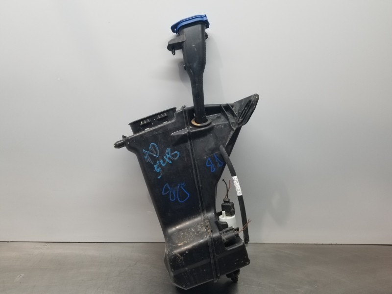 Recambio de deposito limpia para mercedes clase c (w206) 220 d referencia OEM IAM A2068690000 A2068600300 