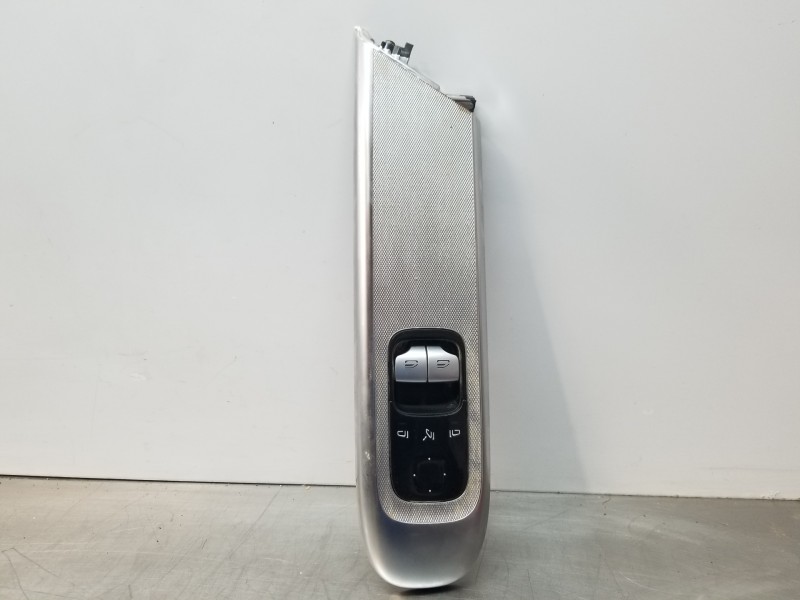 Recambio de mando elevalunas delantero izquierdo para mercedes clase c (w206) 220 d referencia OEM IAM A2369007203 A2369013703 