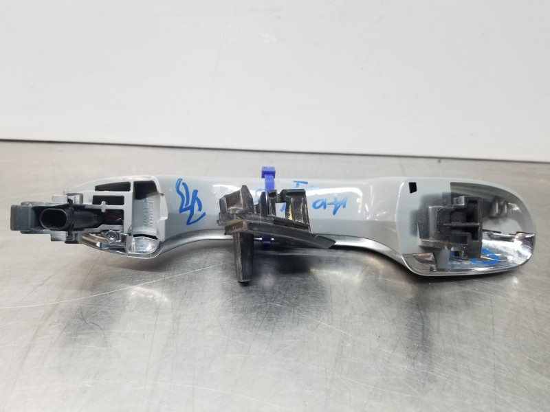 Recambio de maneta exterior delantera izquierda para mercedes clase c (w206) 220 d referencia OEM IAM A0997606002  
