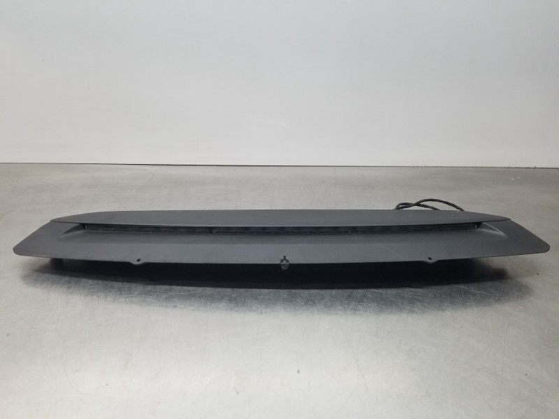 Recambio de luz central de freno para mercedes clase c (w206) 220 d referencia OEM IAM A0999066504 A2366940000 