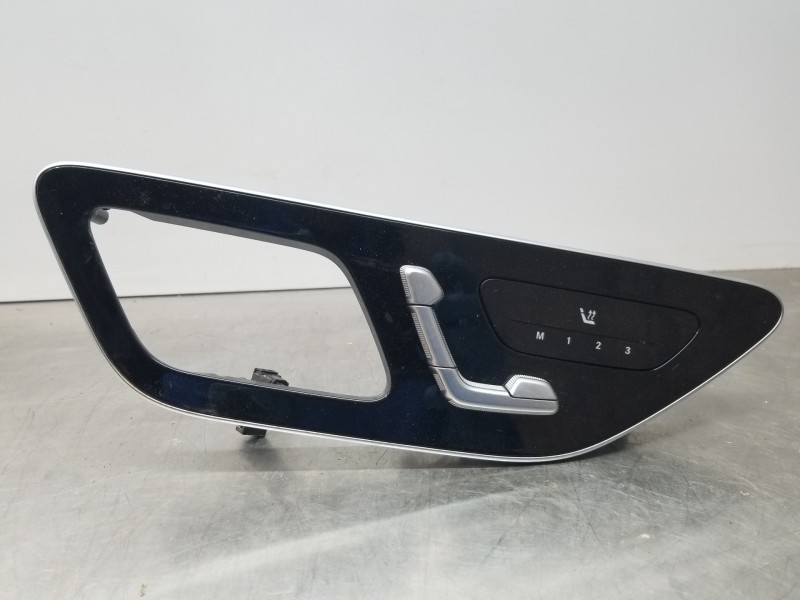 Recambio de interruptor de asiento para mercedes clase c (w206) 220 d referencia OEM IAM A2069000419 A2069014906 