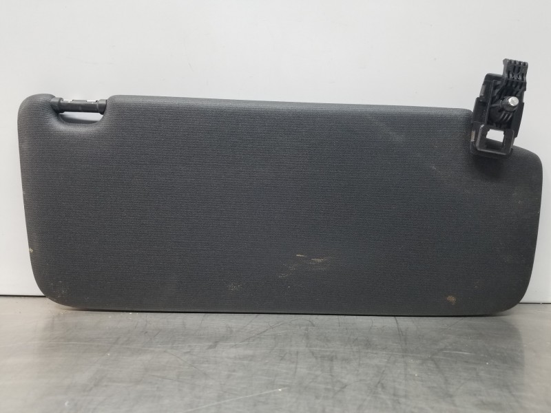 Recambio de parasol izquierdo para mercedes clase c (w206) 220 d referencia OEM IAM A2068105102  