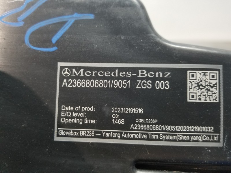 Recambio de guantera para mercedes clase c (w206) 220 d referencia OEM IAM A2366806801  