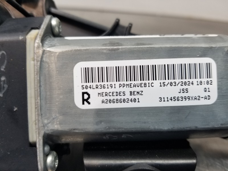 Recambio de cinturon seguridad delantero derecho para mercedes clase c (w206) 220 d referencia OEM IAM A2068602401  