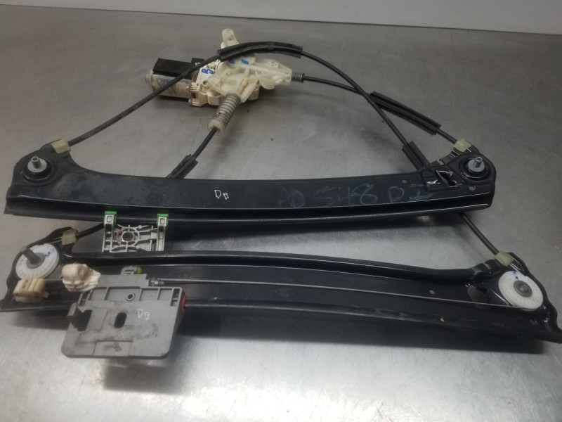 Recambio de elevalunas delantero izquierdo para mercedes clase c (w206) 220 d referencia OEM IAM A2367204901 A2367205101 A000906