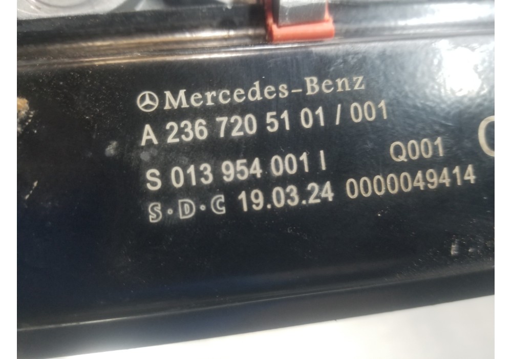 Recambio de elevalunas delantero izquierdo para mercedes clase c (w206) 220 d referencia OEM IAM A2367204901 A2367205101 A000906