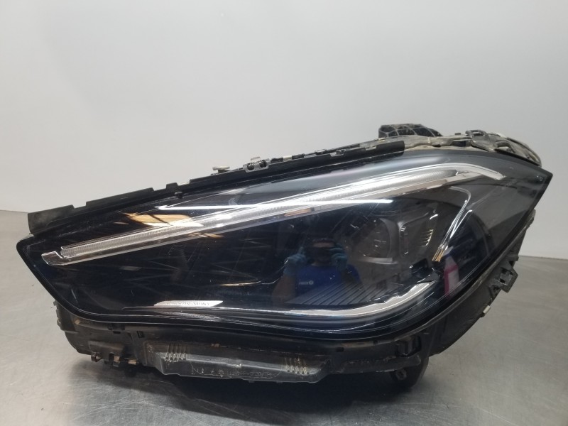 Recambio de faro izquierdo para mercedes clase c (w206) 220 d referencia OEM IAM A2369066900 A2369065300 A2239006230