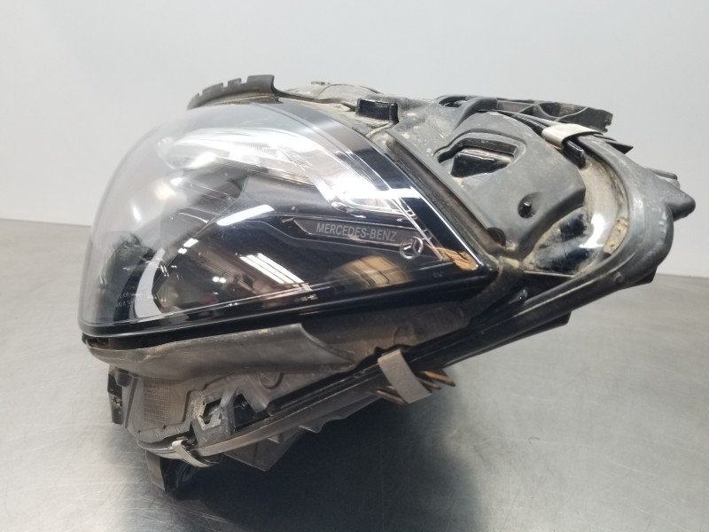 Recambio de faro izquierdo para mercedes clase c (w206) 220 d referencia OEM IAM A2369066900 A2369065300 A2239006230