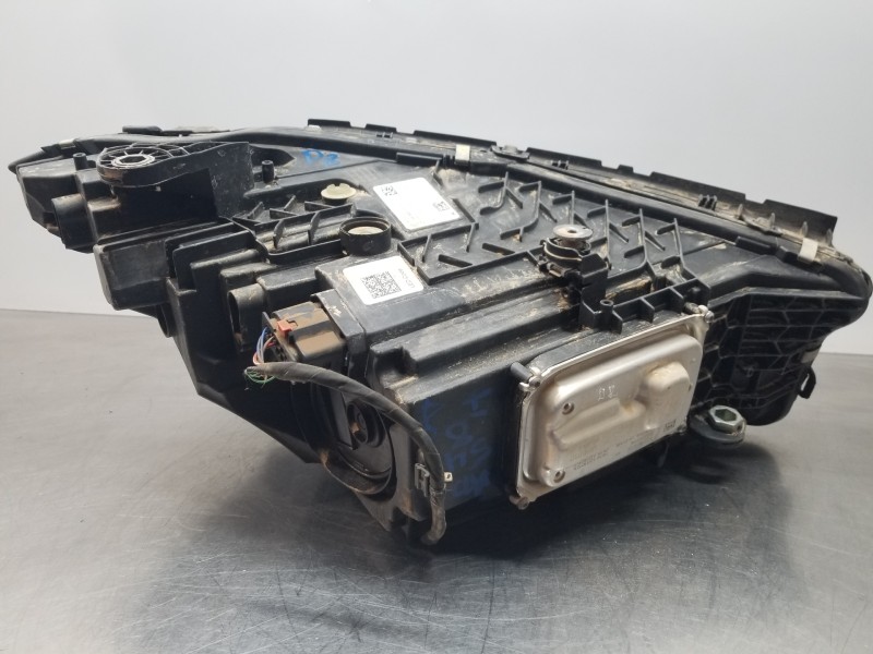 Recambio de faro izquierdo para mercedes clase c (w206) 220 d referencia OEM IAM A2369066900 A2369065300 A2239006230