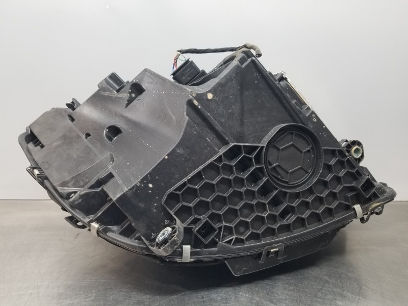 Recambio de faro izquierdo para mercedes clase c (w206) 220 d referencia OEM IAM A2369066900 A2369065300 A2239006230