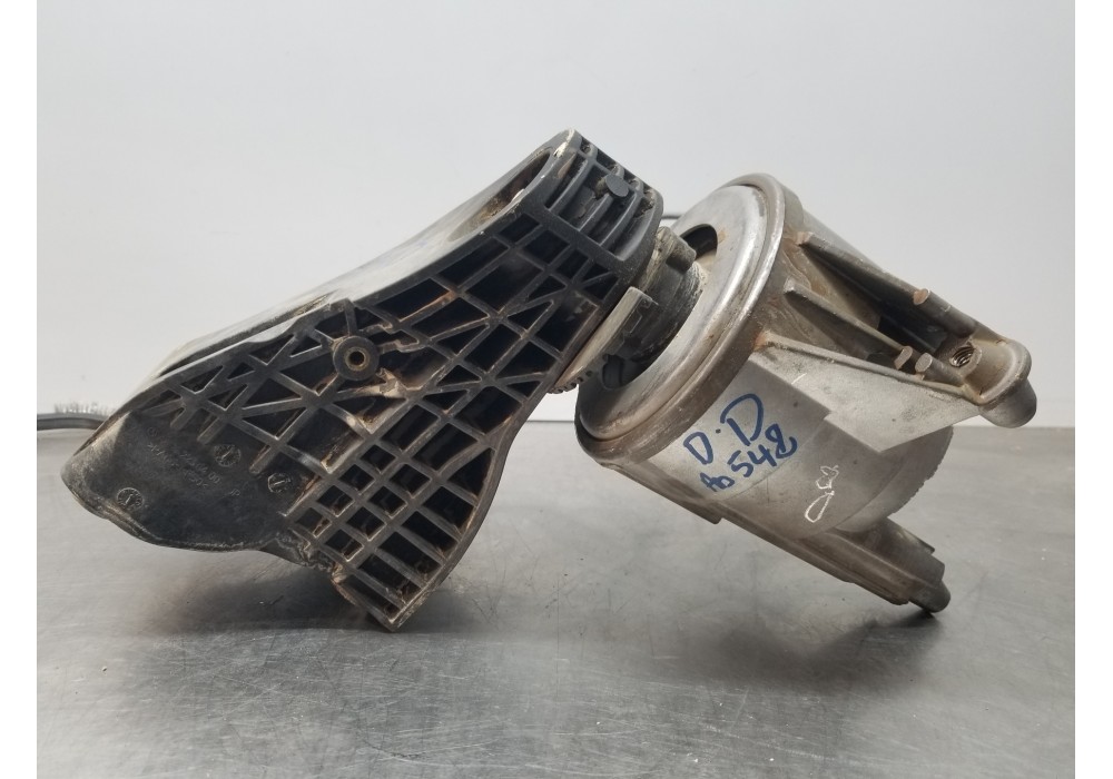 Recambio de soporte motor derecho para mercedes clase c (w206) 220 d referencia OEM IAM A2362401800 A236240180028 