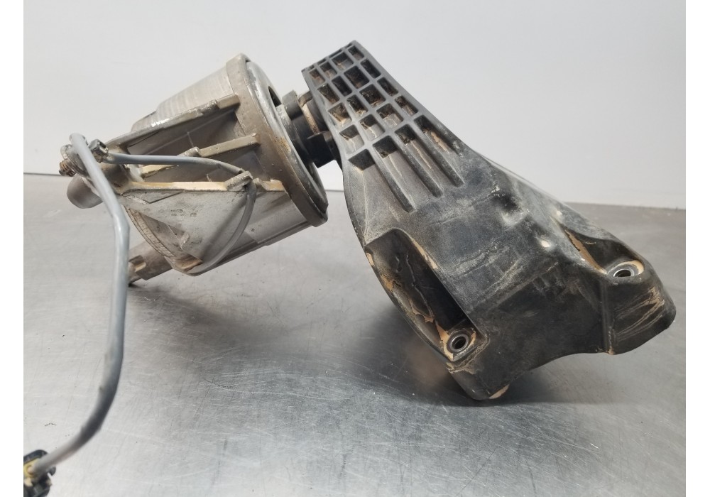 Recambio de soporte motor derecho para mercedes clase c (w206) 220 d referencia OEM IAM A2362401800 A236240180028 