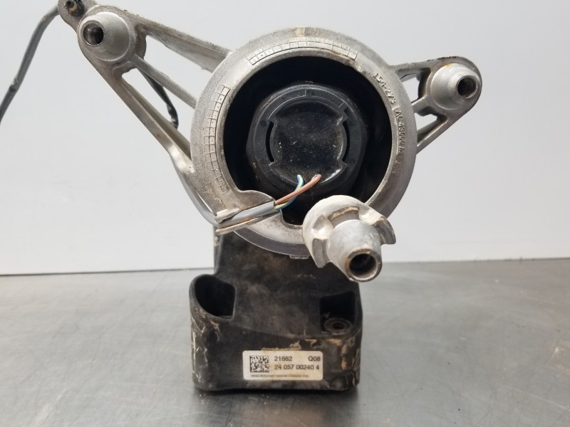 Recambio de soporte motor izquierdo para mercedes clase c (w206) 220 d referencia OEM IAM A2362401700 A236240170028 