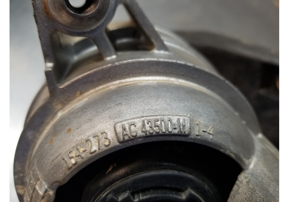 Recambio de soporte motor izquierdo para mercedes clase c (w206) 220 d referencia OEM IAM A2362401700 A236240170028 