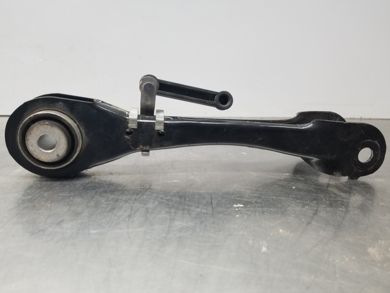 Recambio de tirante trasero izquierdo para mercedes clase c (w206) 220 d referencia OEM IAM A2063501600  