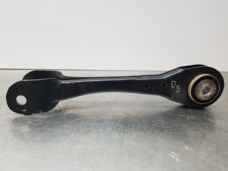 Recambio de tirante trasero derecho para mercedes clase c (w206) 220 d referencia OEM IAM A2063501600  